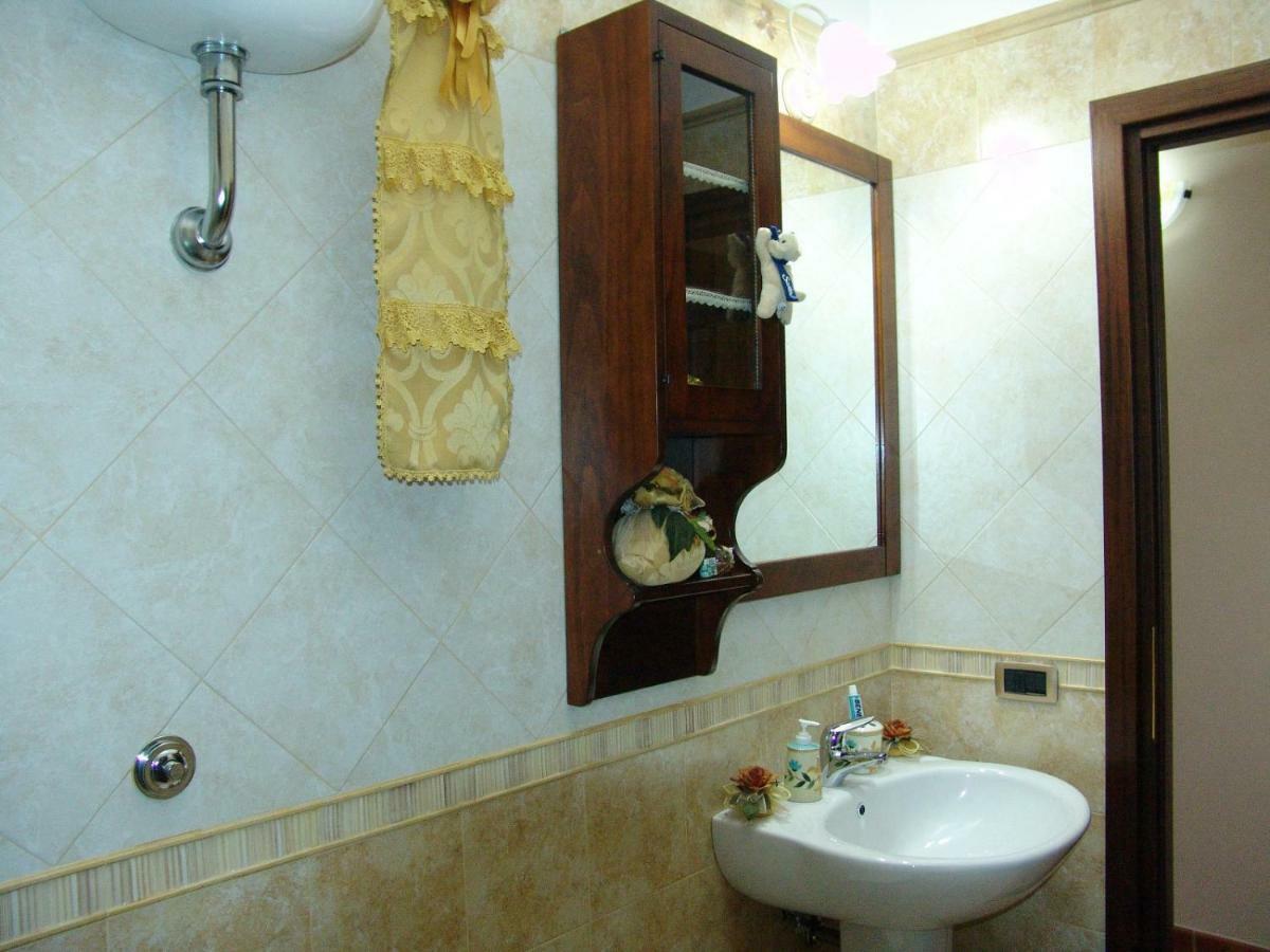 Pompei House Bed & Breakfast สกาฟาติ ภายนอก รูปภาพ