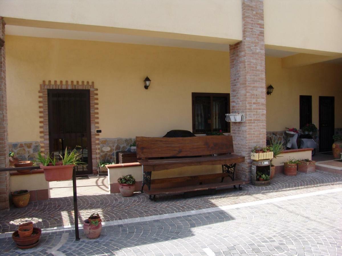 Pompei House Bed & Breakfast สกาฟาติ ภายนอก รูปภาพ